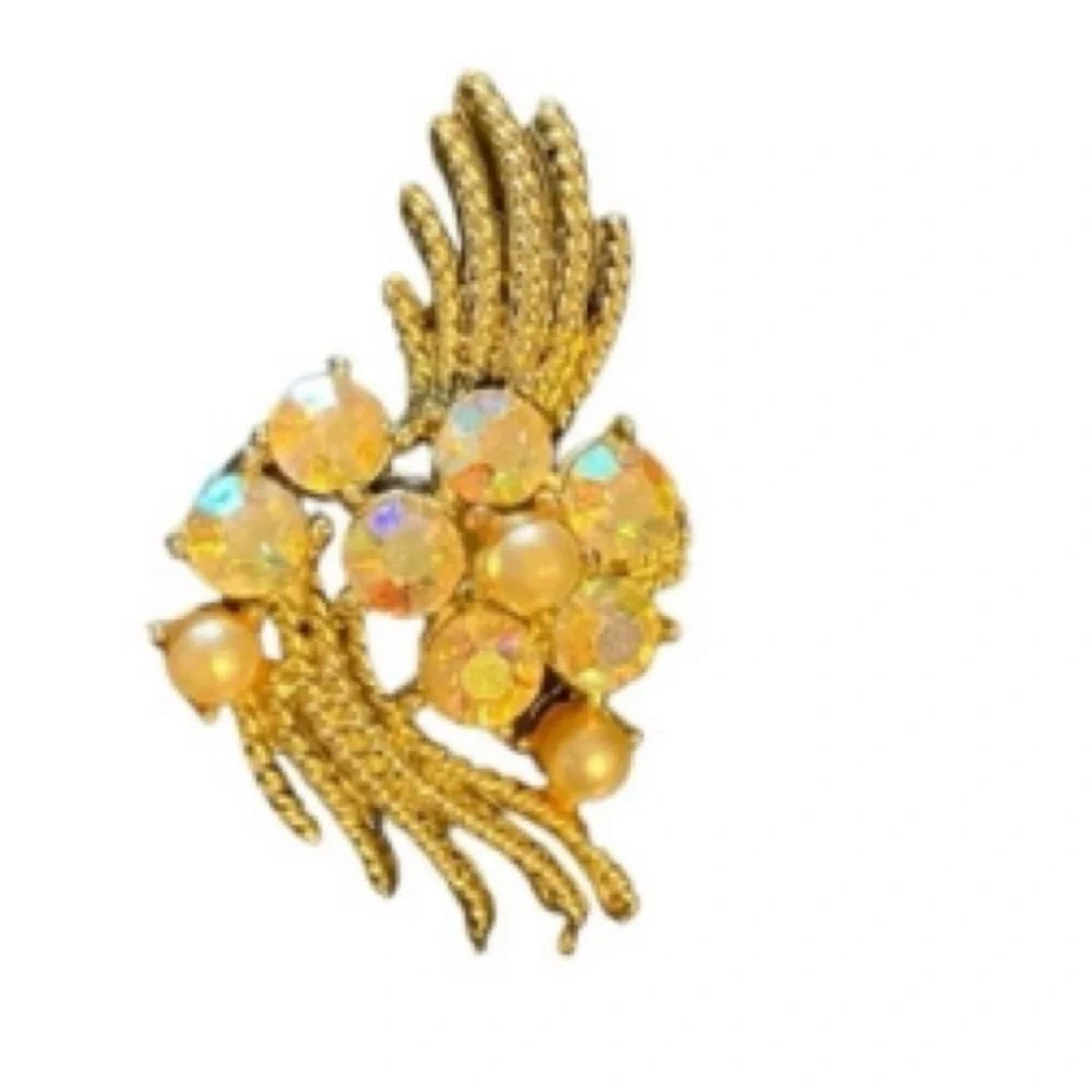 Clip On Earrings Gold White